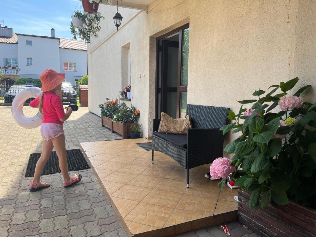 Ferienwohnung Dom Wczasowy Riviera Ustronie Morskie Exterior foto